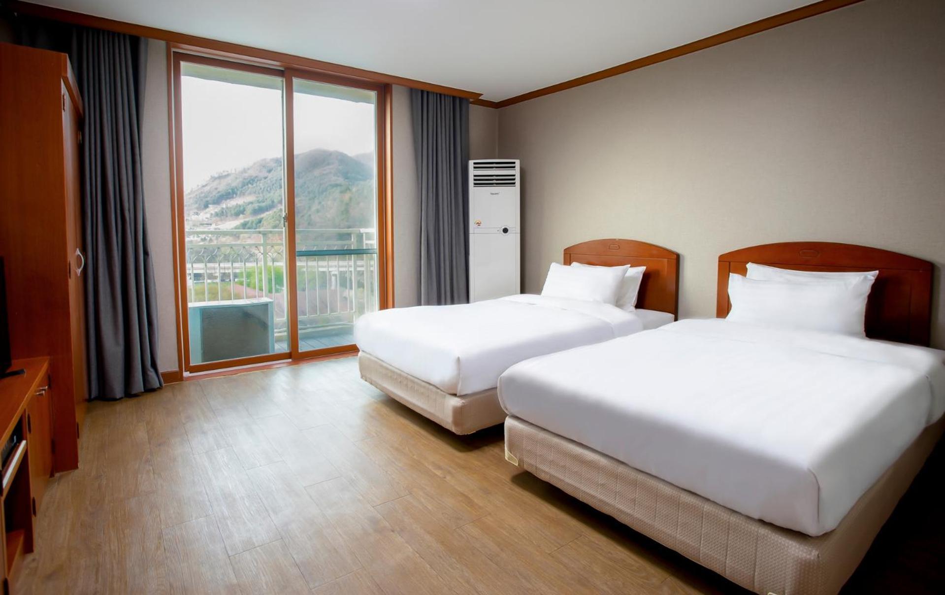 Kensington Resort Kaphjong Kültér fotó